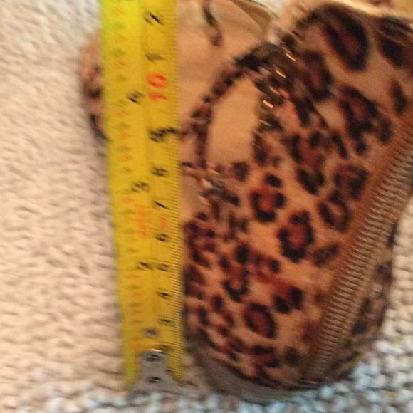 Classified zipper back sandals size 7 - Picture 3 of 5